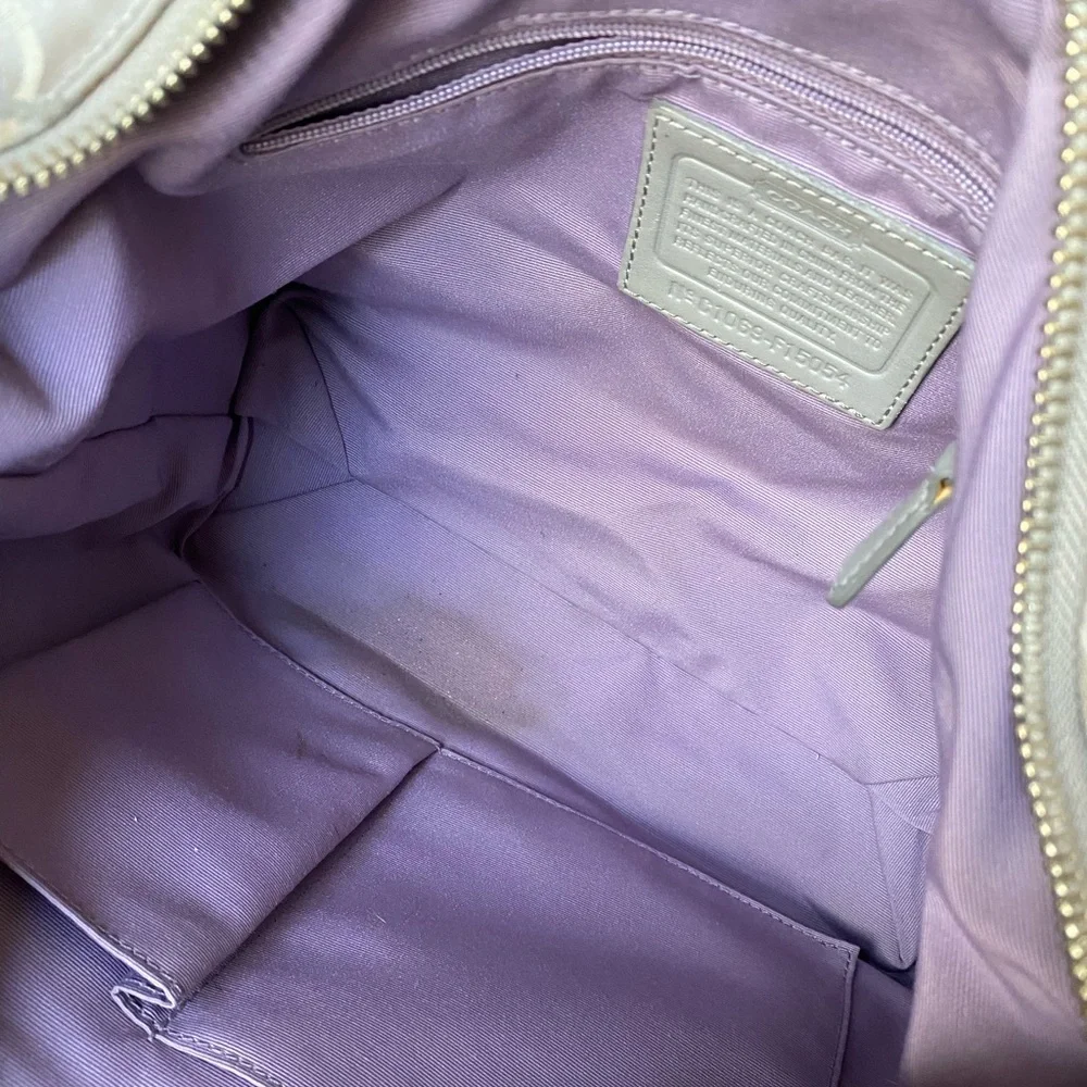 🔴SOLD🔴 Coach Penelope Hobo Silver Optic Signature Monogram Bag - Picture 4 of 4